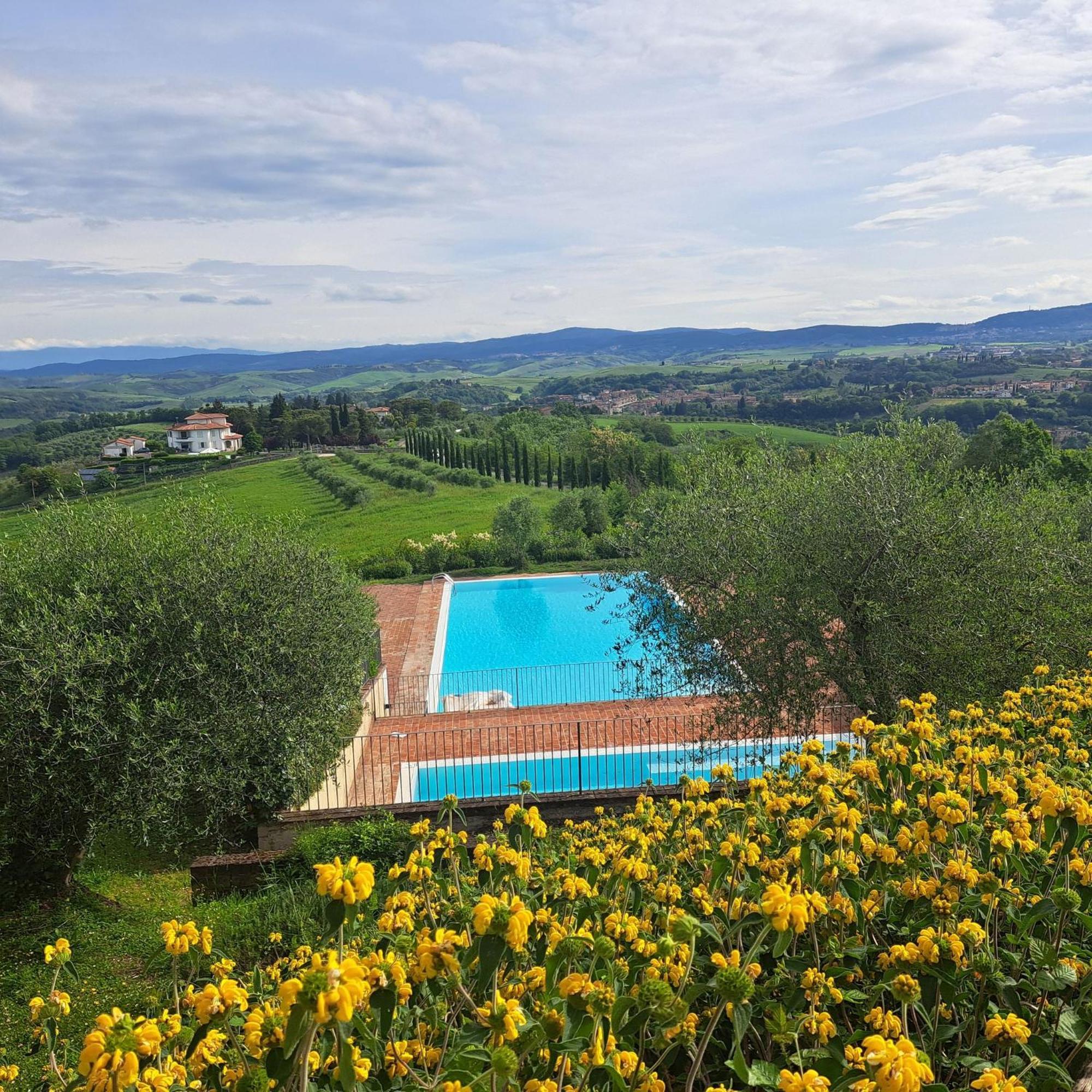 House With Private Garden In The Crete Senesi Villa Asciano Luaran gambar
